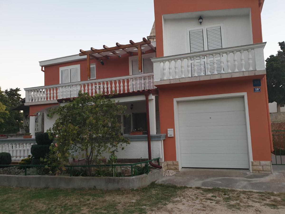 Apartments Martinovic By The Sea Kukljica Exterior photo