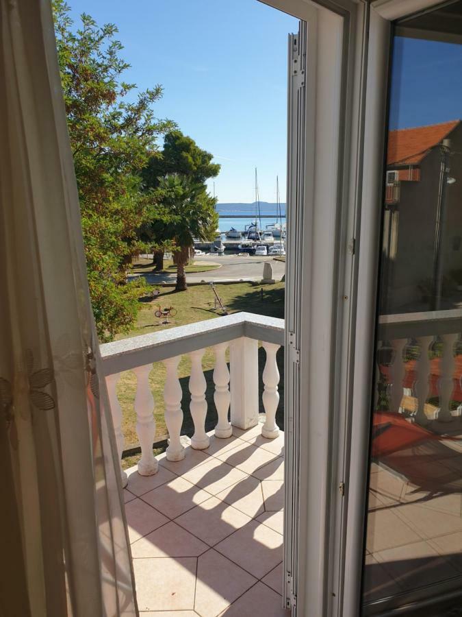 Apartments Martinovic By The Sea Kukljica Exterior photo